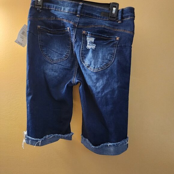 Harmony & Hevoc Bermuda Shorts - Picture 5 of 7